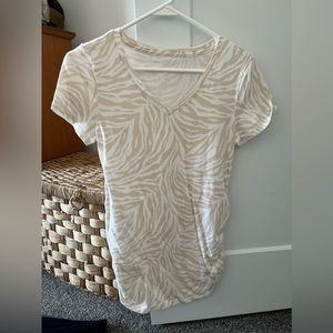 V-neck maternity T-shirt